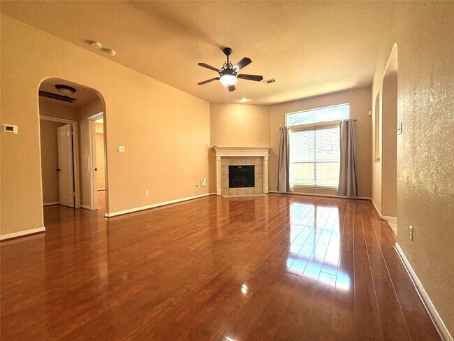 Building Photo - 19123 Center Park Dr