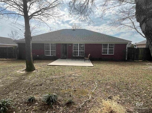 Building Photo - 124 Oakwood Ave