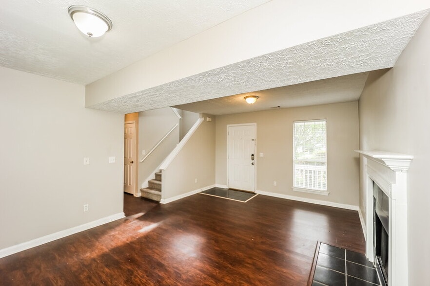 Building Photo - 7232 Sandpiper Way