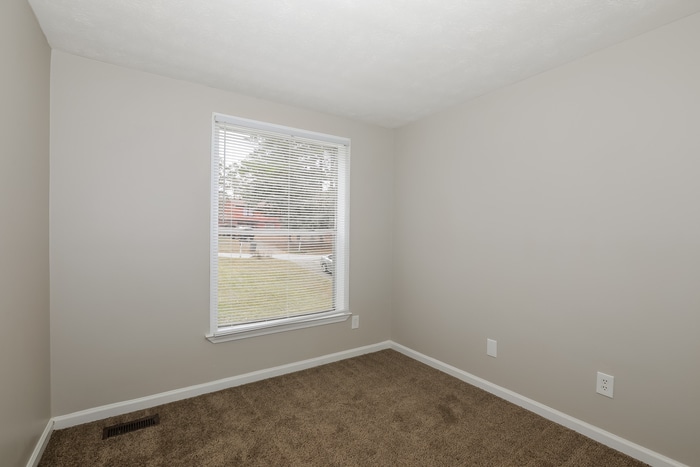 Building Photo - 3207 Sunderland Dr SW