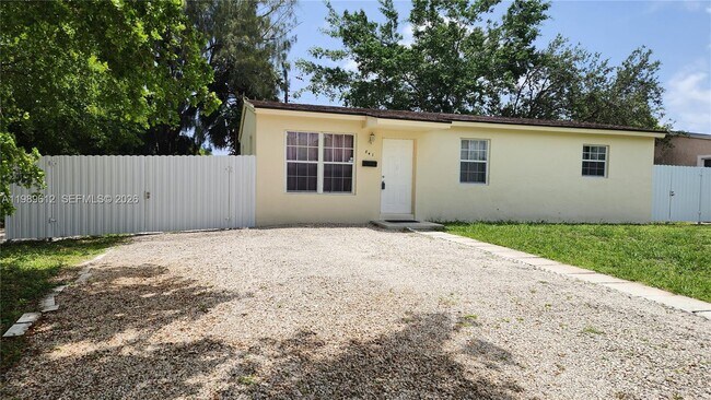 Building Photo - 841 N 69th Terrace