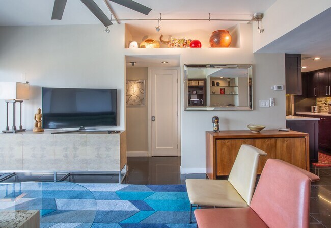 Building Photo - READY TO VIEW NOW! Gorgeous Downtown Phoen...