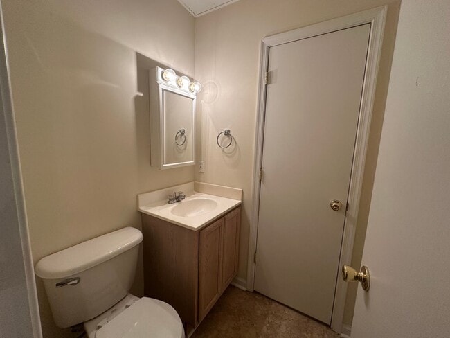 Building Photo - 720 Baltimore Ave