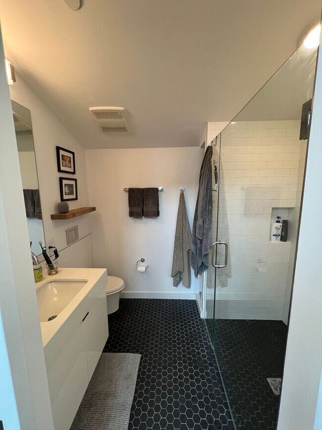 Building Photo - 57 N St NW