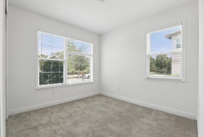 Building Photo - 9820 Bucklow Hill Dr