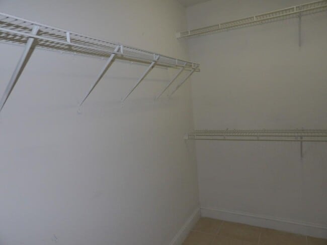 Building Photo - 5040 Capulet Cir