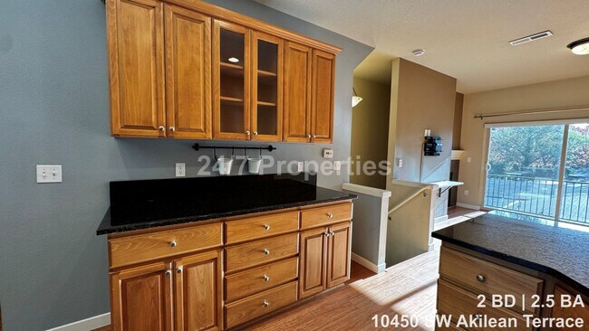 Building Photo - Bright 2 BD | 2.5 BA Townhome with A/C and Parking - Tigard
