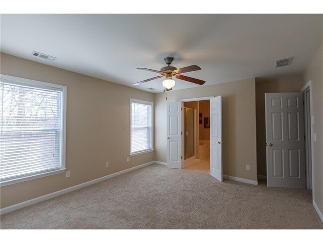 Building Photo - 393 Grayson Way