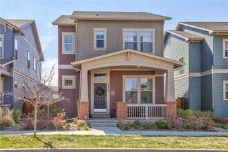 Building Photo - Gorgeous 4-bedroom, 3.5-bath home in Stapleton’s highly sought-after Willow Park East neighborhood!