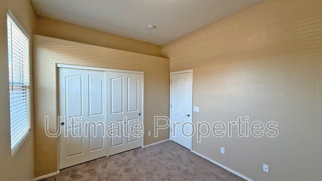 Building Photo - 17610 W Ironwood St