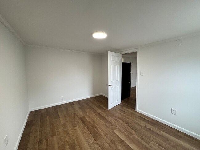 Building Photo - 81 Springdale Ave