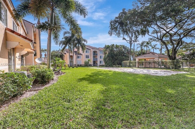 Building Photo - 1733 Village Blvd