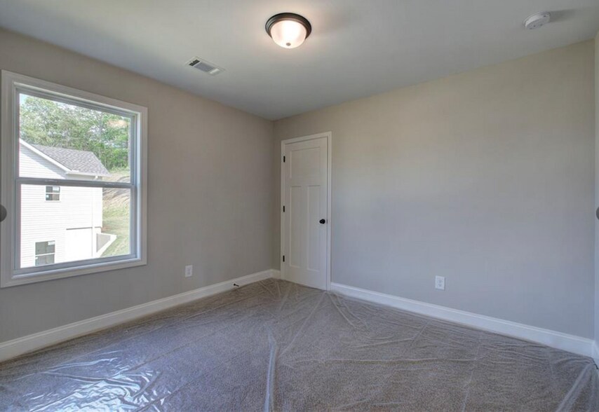 Building Photo - 315 Arbor Cir