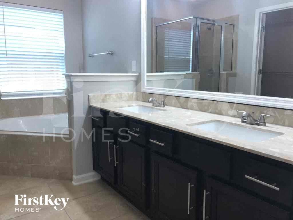 Building Photo - 13319 Smithwick Ln