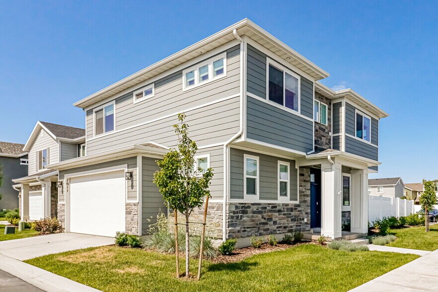 Building Photo - 1611 W Parkview Dr