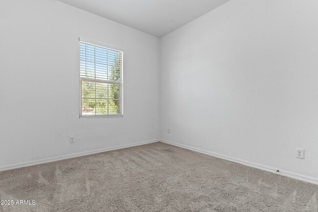 Building Photo - 390 S Verdad Ln