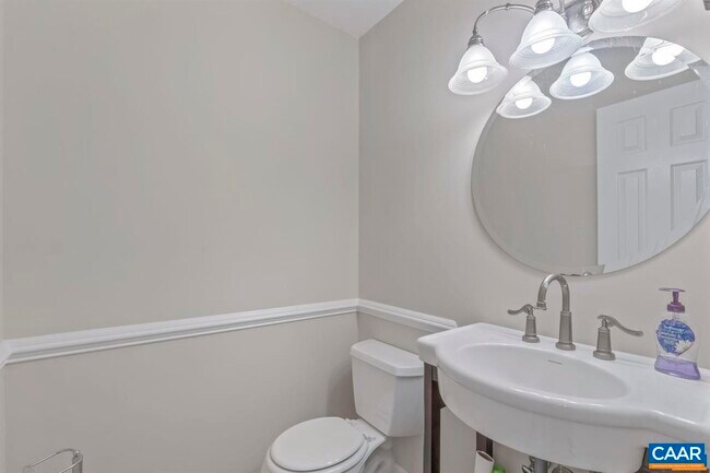 Building Photo - 3104 Mollifield Ln