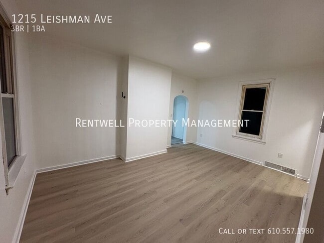 Building Photo - 1215 Leishman Ave