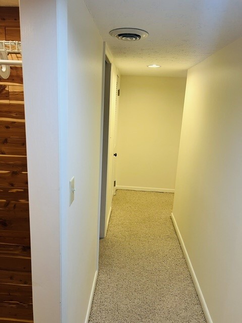 Building Photo - 205 Lac Kine Dr