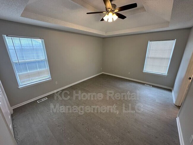 Building Photo - 1400 Cypress Dr