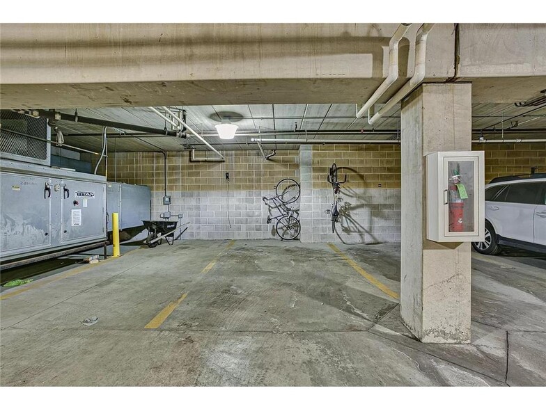 Underground Parking - 2600 University Ave SE