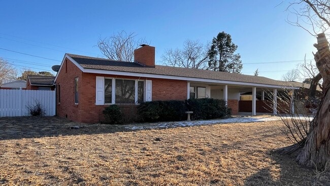 Building Photo - Your Perfect Ranch-Style Retreat – Big Spring’s Best-Kept Secret!