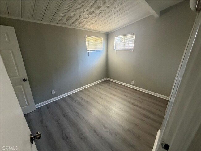 Building Photo - 13169 Benson Ave