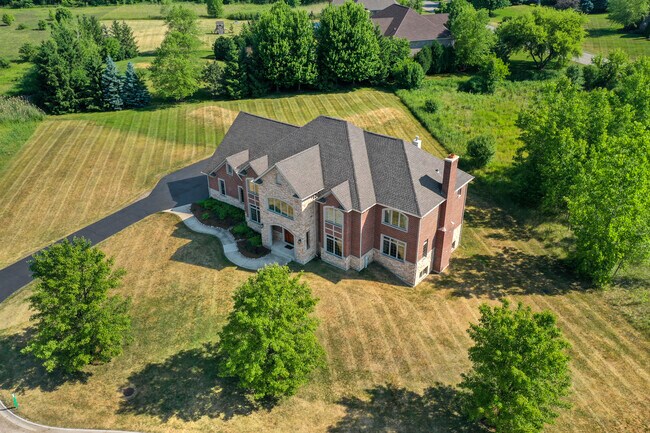Building Photo - 126 Governors Ct