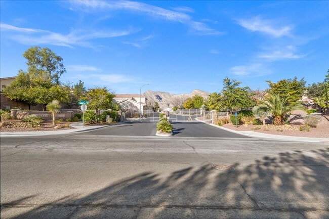 Building Photo - 10405 Nutt Creek Ave