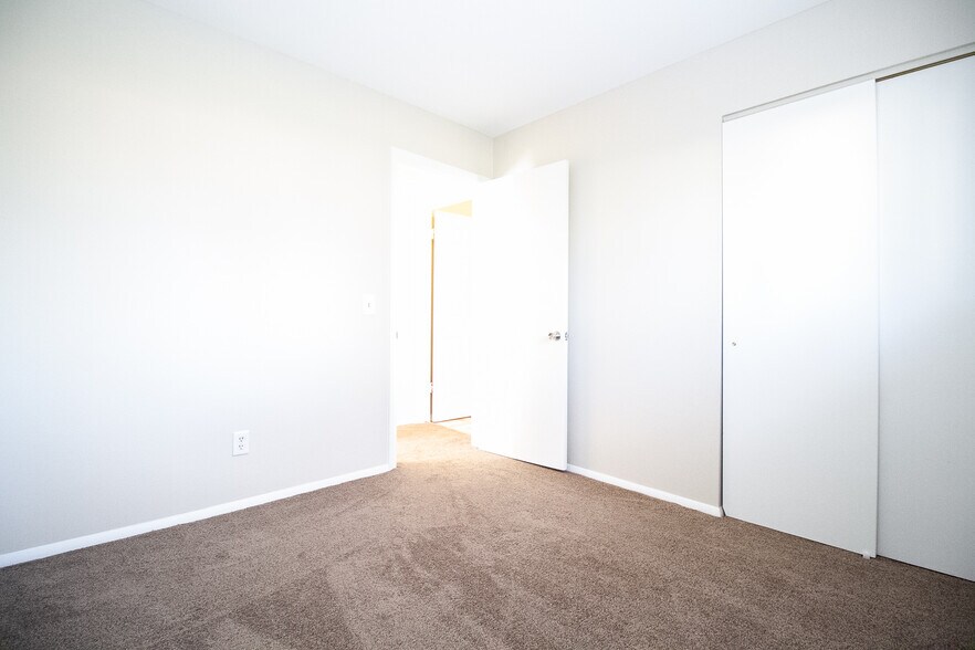 Building Photo - 1597 Walbridge Ave