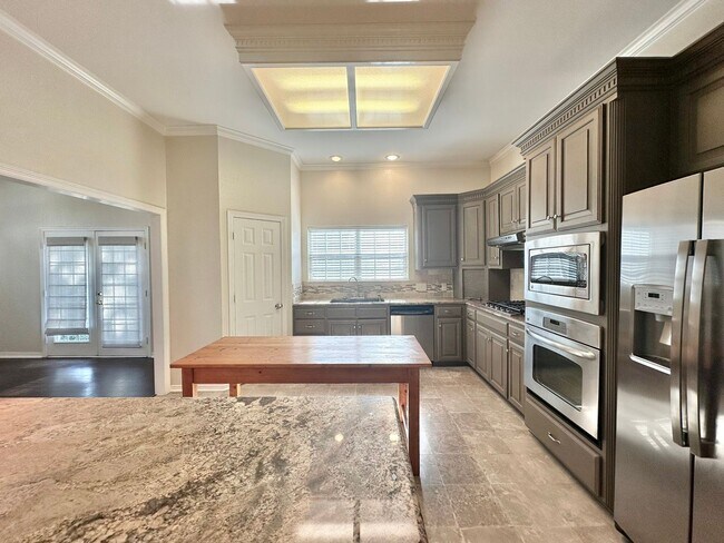 Building Photo - Stunning Home in the Heart of Tyler! 3bd 2...