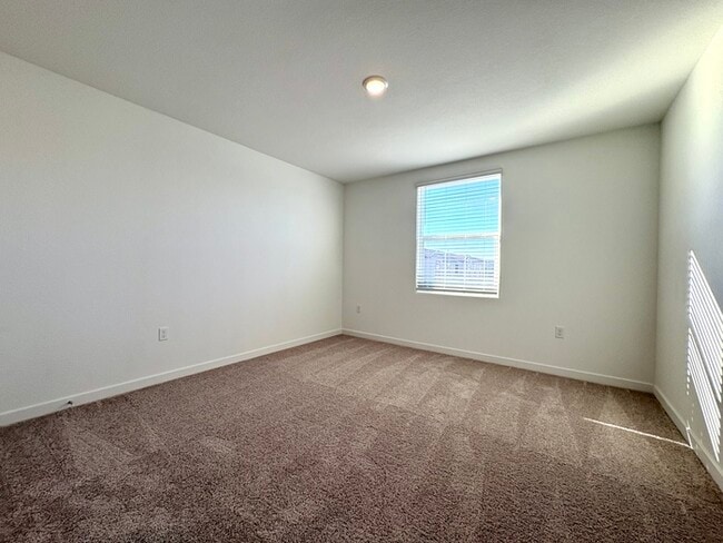 Building Photo - Beautiful Brand New SOLAR 3 bedroom 2.5 Bathroom Just Built in Lincoln CA!