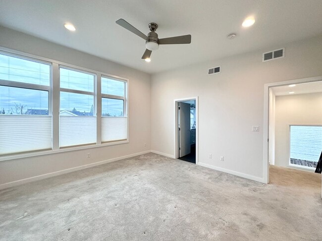 Building Photo - Exceptional Modern 3-Story Single-Family Home Near Woodstock