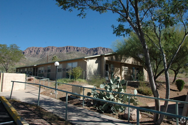 Building Photo - Superior Arboretum Apartments