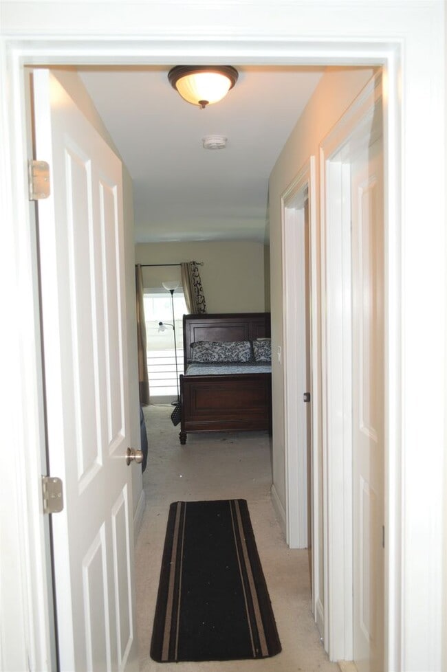 Building Photo - Spacious Four-Bedroom House in the Heart o...