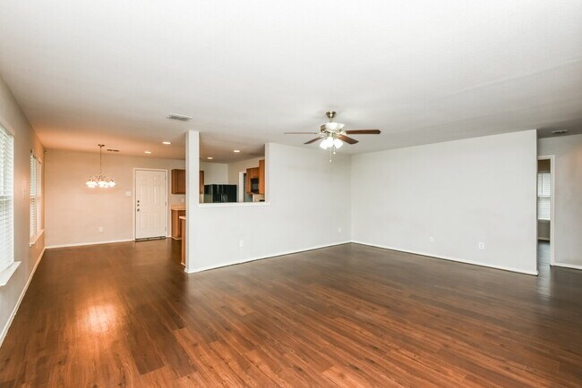 Building Photo - 16904 Fenwick Ct