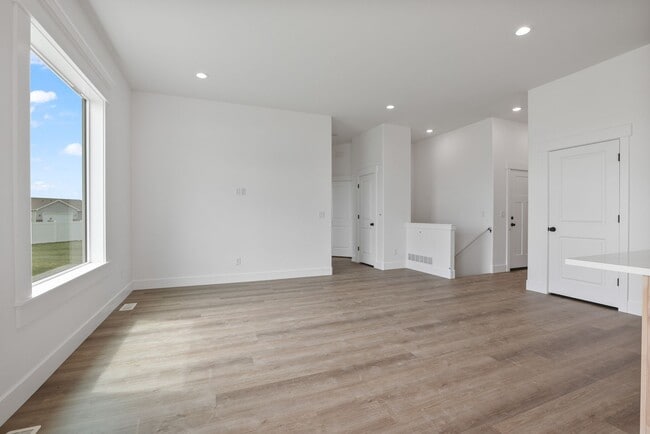 Building Photo - Brand New Idaho Falls Twin Home | Move-In ...