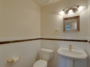 Building Photo - Classy Home in Prestigious Village Collection