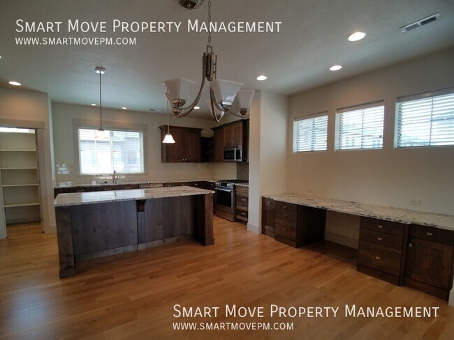 Building Photo - 3308 E Front Runner Ln