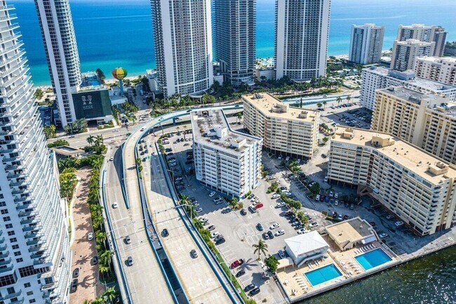Primary Photo - 1801 S Ocean Dr
