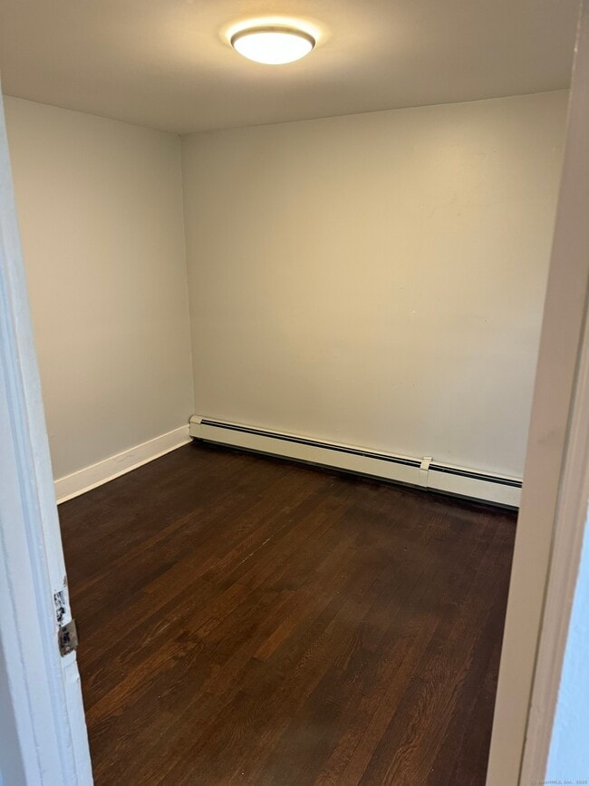 Building Photo - 94 W Main St