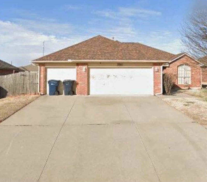 Building Photo - 2705 SE 92nd Cir