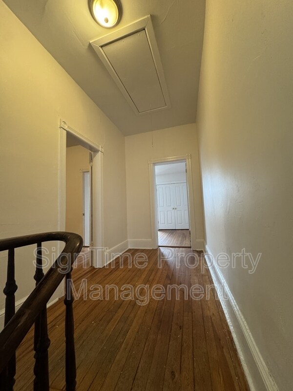 Building Photo - 42 E Franklin St