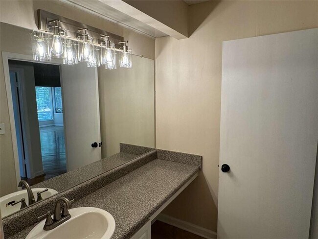 Building Photo - 5005 Wingate Way