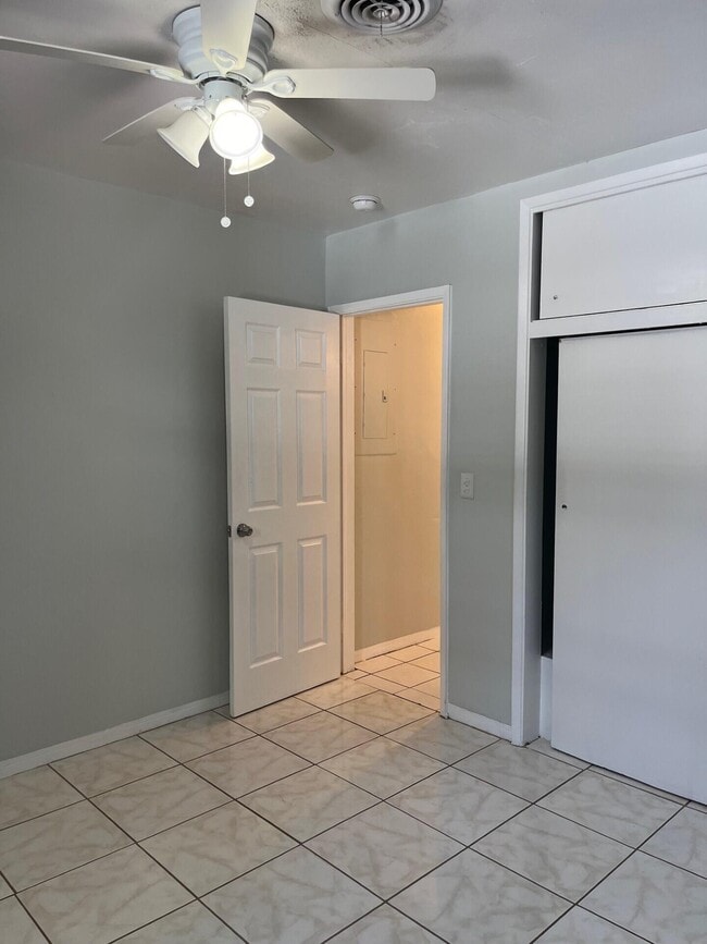 Building Photo - 265 NW 32nd St