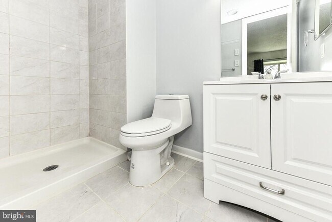 Building Photo - 10204 Bushman Dr