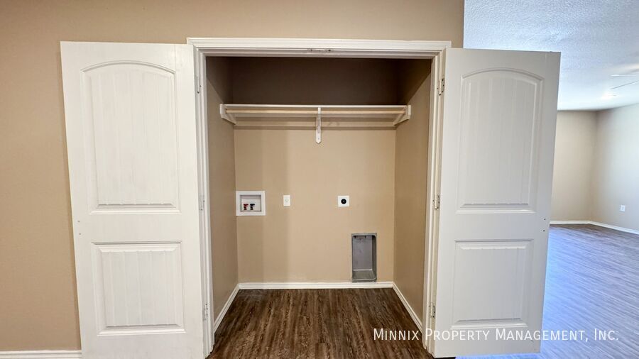 Building Photo - 2519 N Ave O