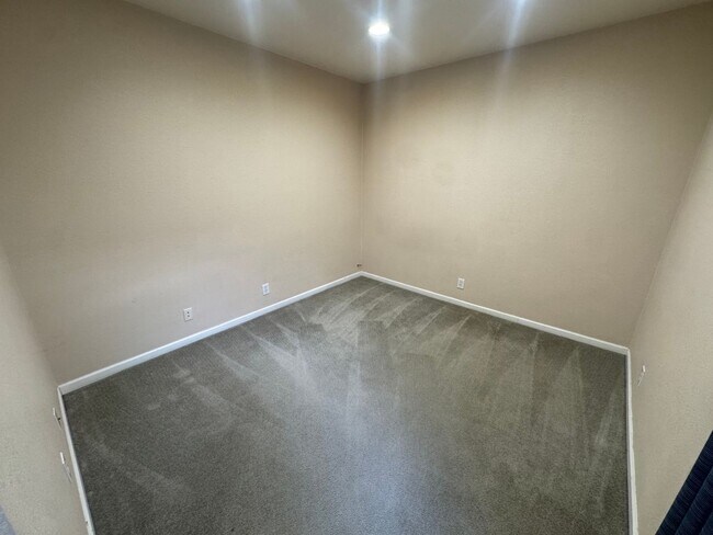 Building Photo - Spacious 4-Bedroom Home Near Sloan's Lake & Broncos Stadium
