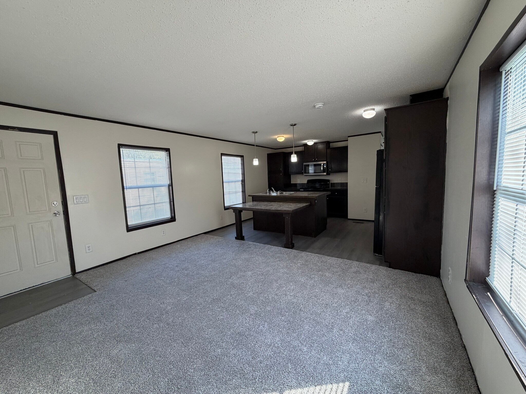 Building Photo - 2331 Wellington Green Dr