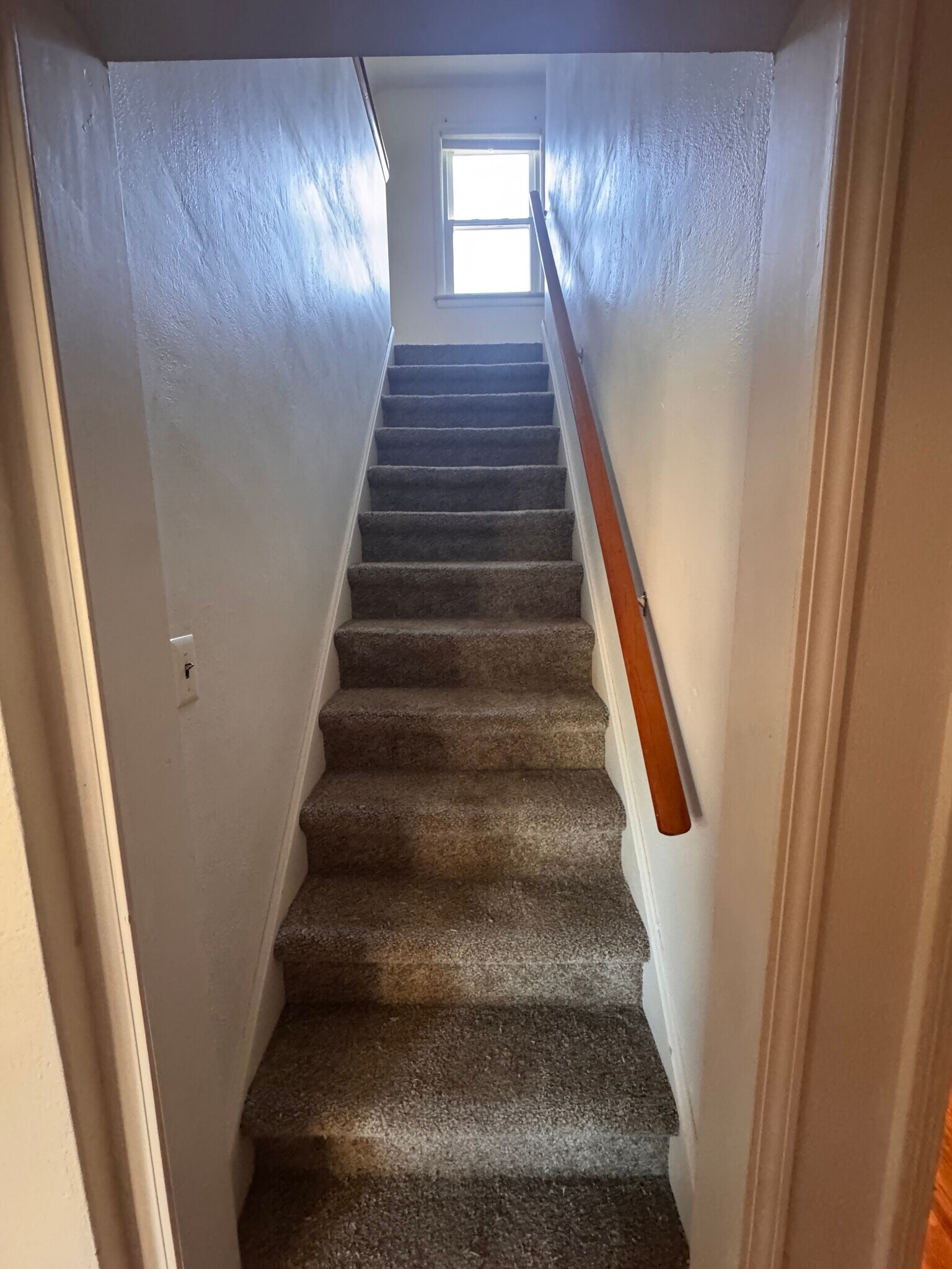 Building Photo - 412 Adams Ave